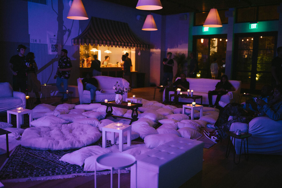 COUCHES atmosphere